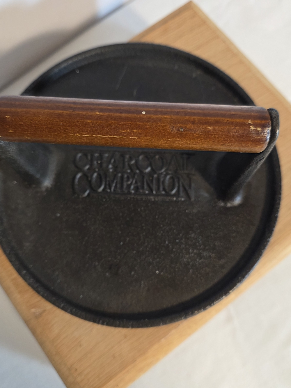 Charcoal Companion 6½" Griddle Grill Press Cast Iron Wooden Handle